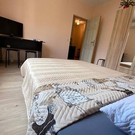 Sunny Apartment By The River Sandanski Esterno foto
