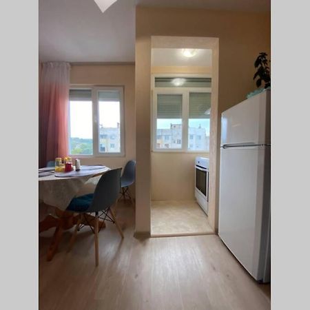 Sunny Apartment By The River Sandanski Esterno foto