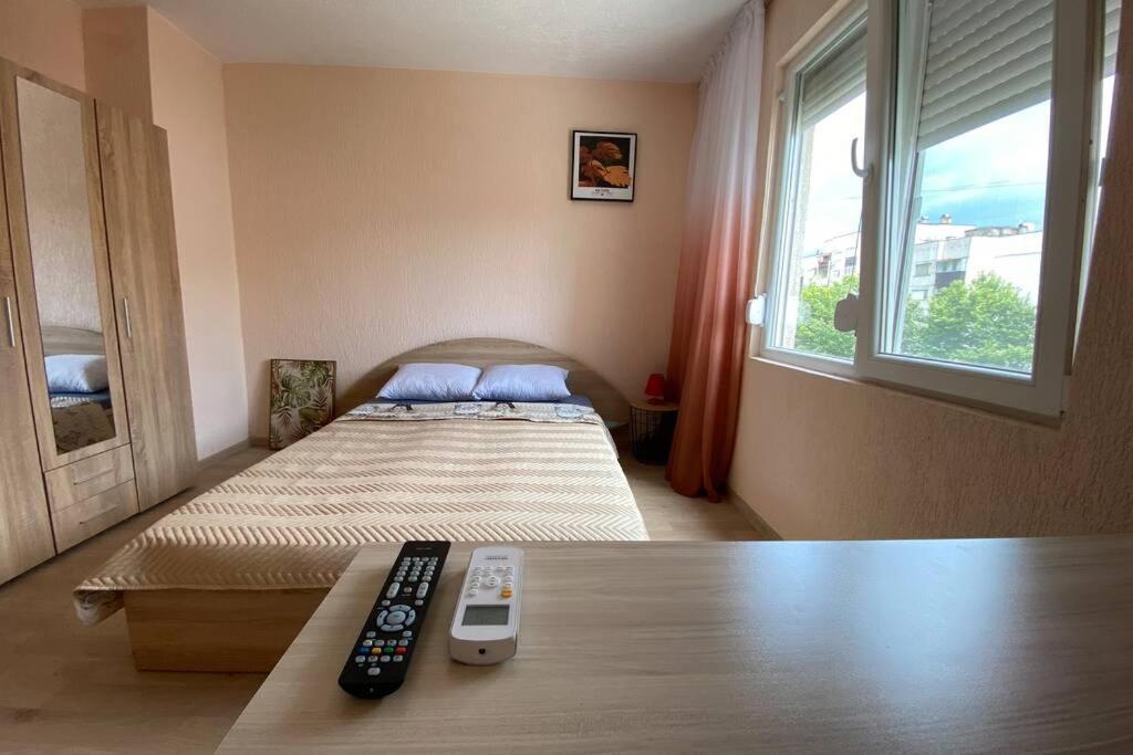 Sunny Apartment By The River Sandanski Esterno foto